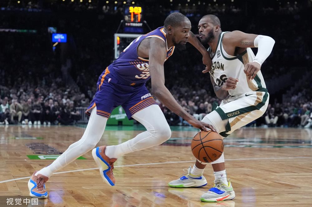 但她却笑着 但她却笑着